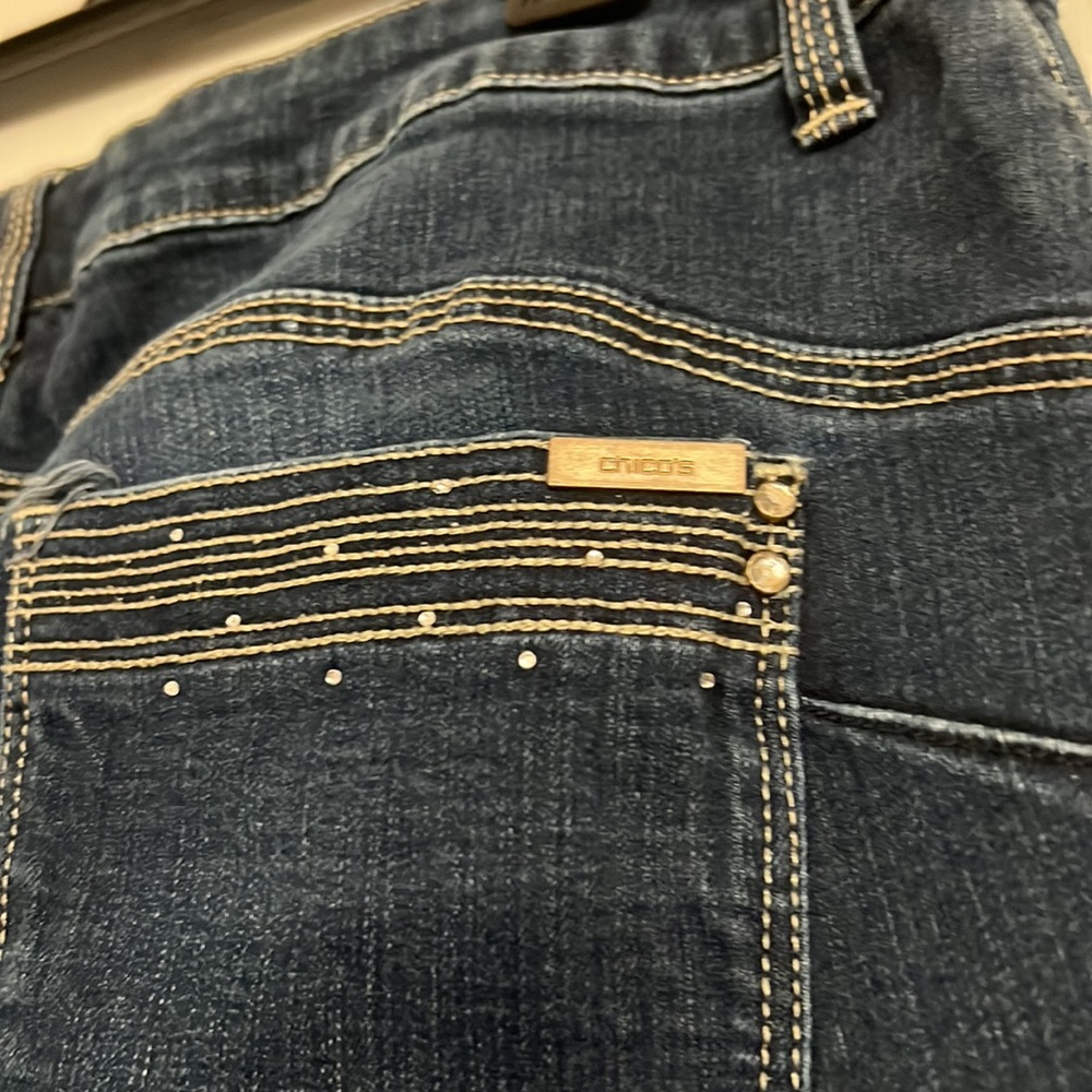 So lifting by Chico’s. Size 2. Waist= 35”. - Picture 6 of 7